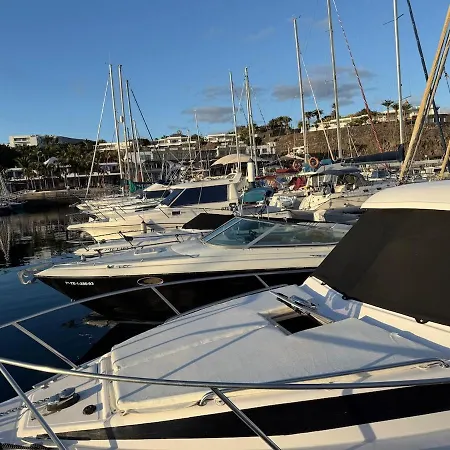 Barco * Puerto Calero