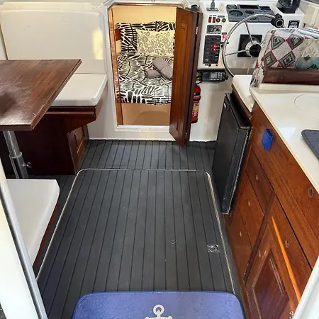 Botel Barco *